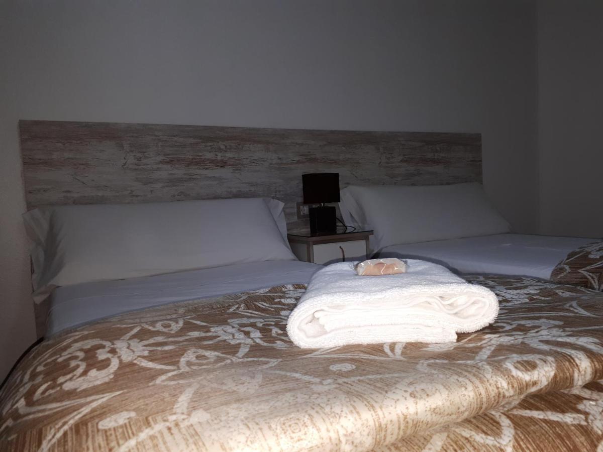 Pension Saint Mateo โลโกรโญ ภายนอก รูปภาพ